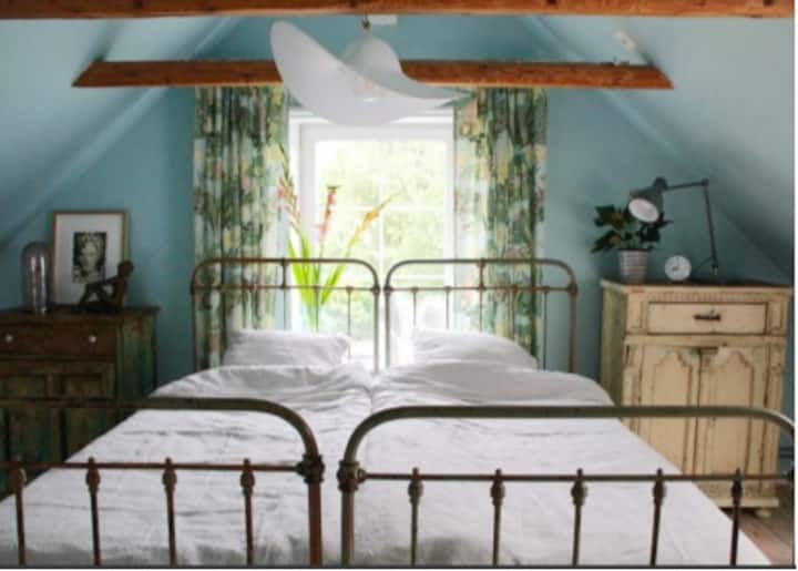 Masterbed