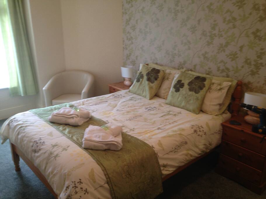 Double room with full en-suite