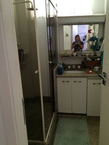 Apartments in Ipanema, close to everything! Beach, shops, restaurants, subway station, everything you need! gallery image 5