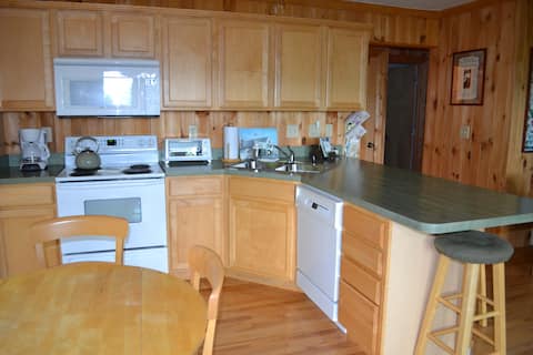 Popular Airbnb listing: Green Earth Mountain Retreat in the high country in Johnson City