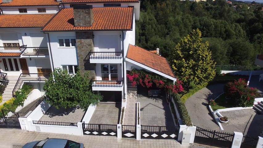 Beautiful and Spacious House gallery image 3