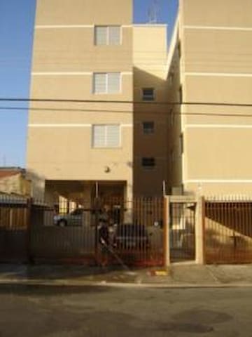Beautiful 2 Bedroom Apartment in Americana