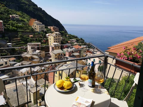 Annuncio Airbnb popolare: Il Melograno, nature and culture in Riomaggiore a Riomaggiore