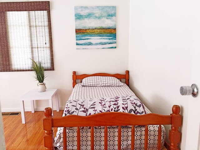 Pasadena Private Room by Caltech- Super Location