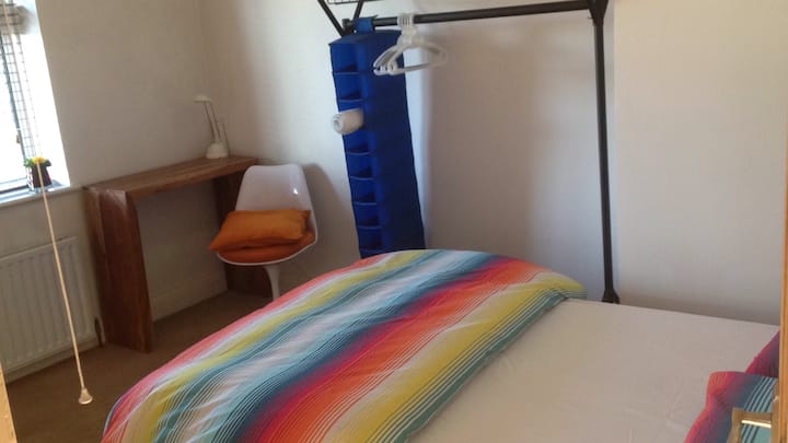 LHR,free travelzone,UB35BD vPrivate,vClean,Garden.