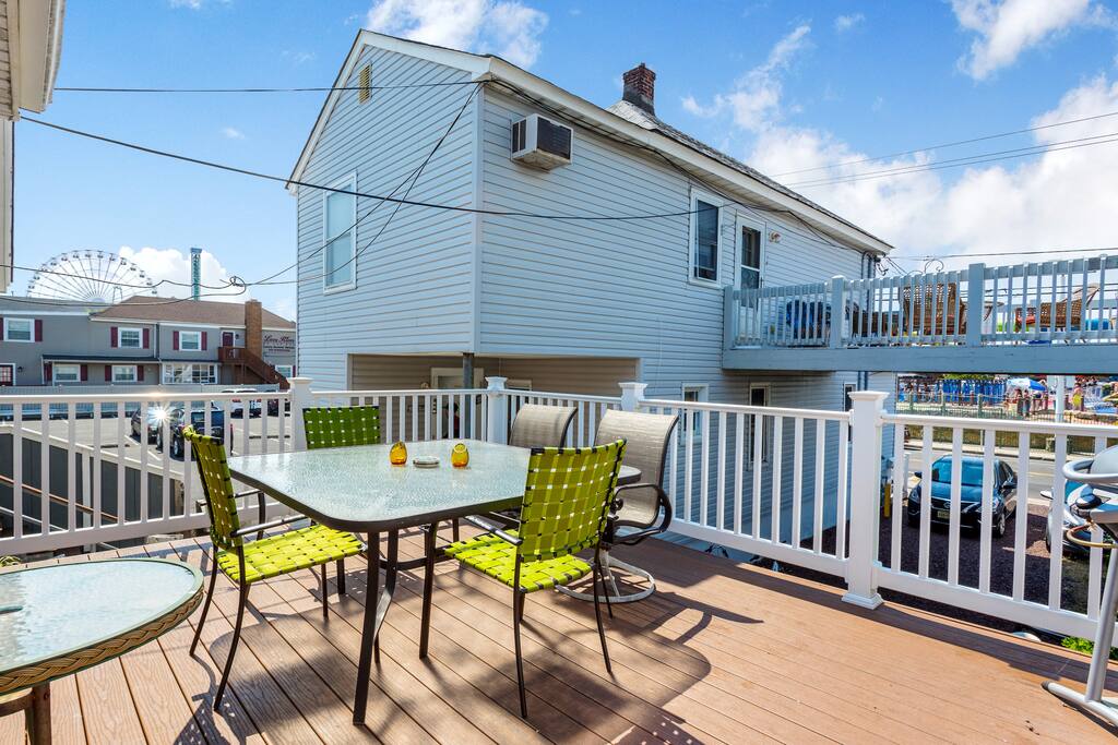 Newly renovated deck with an electric grill to entertain.