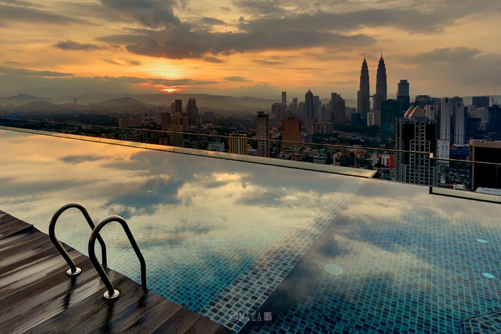 Sunset view from the 37th infinity pool!