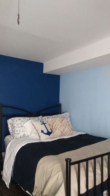 Full size nautical bed