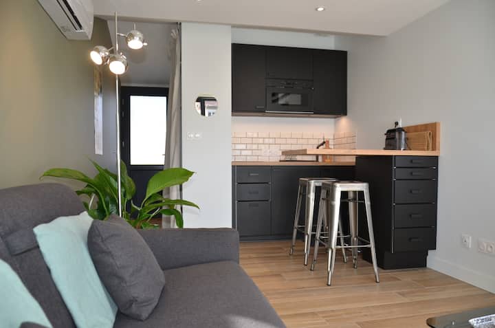 Tassin La Demi Lune Vacation Rentals Homes Auvergne Rhone Alpes France Airbnb