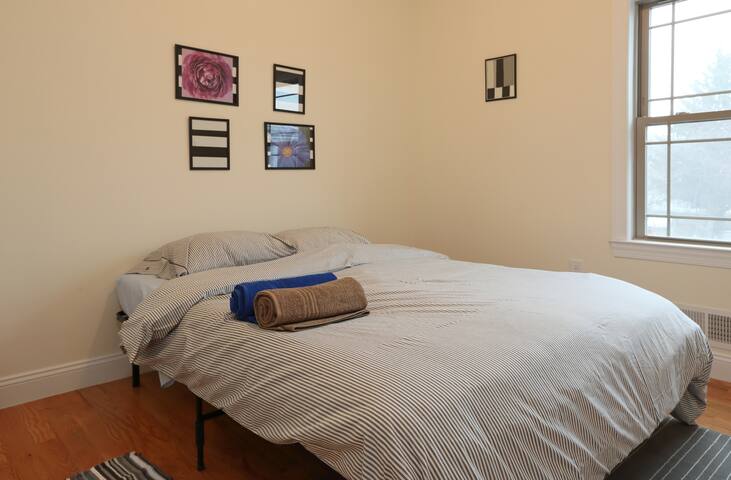 Modern Room 20 Minutes to Times Square