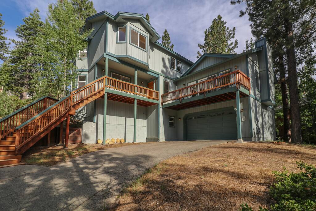 Top 100 Airbnb Rentals 2017 in South Lake Tahoe, California