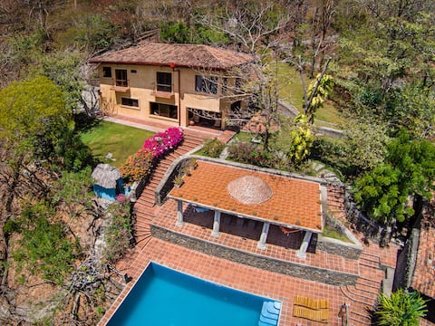 Luxury Waterfront @ Laguna de Apoyo