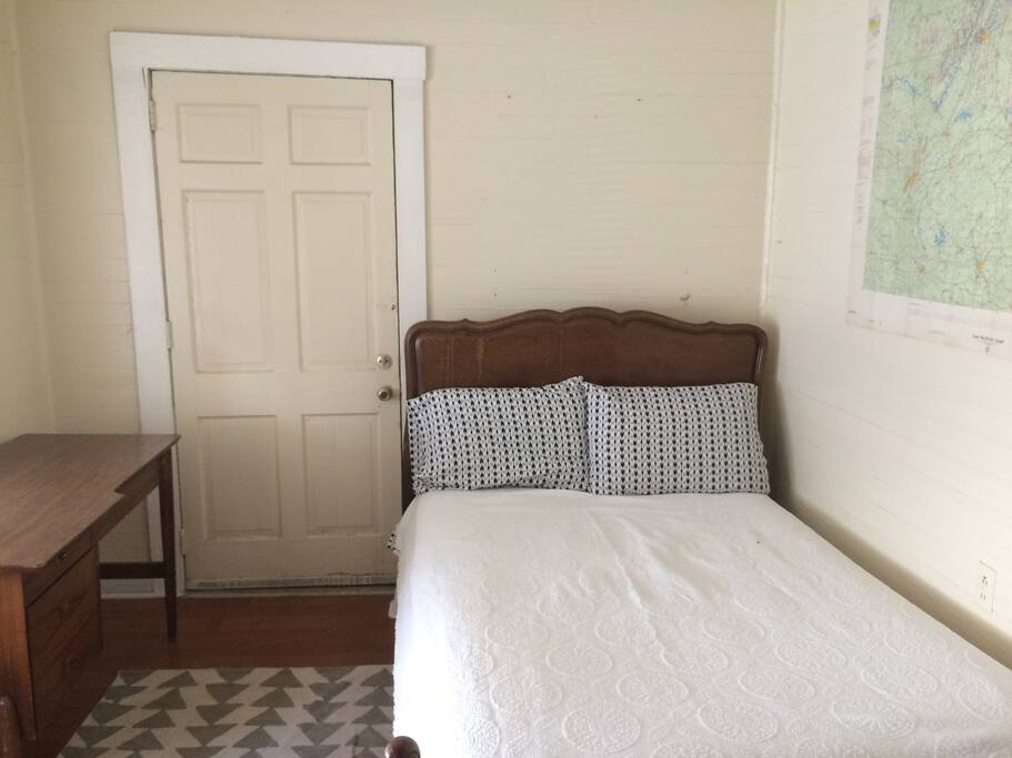 Guest bedroom