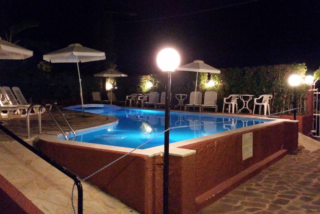 POOL NIGHT VIEW