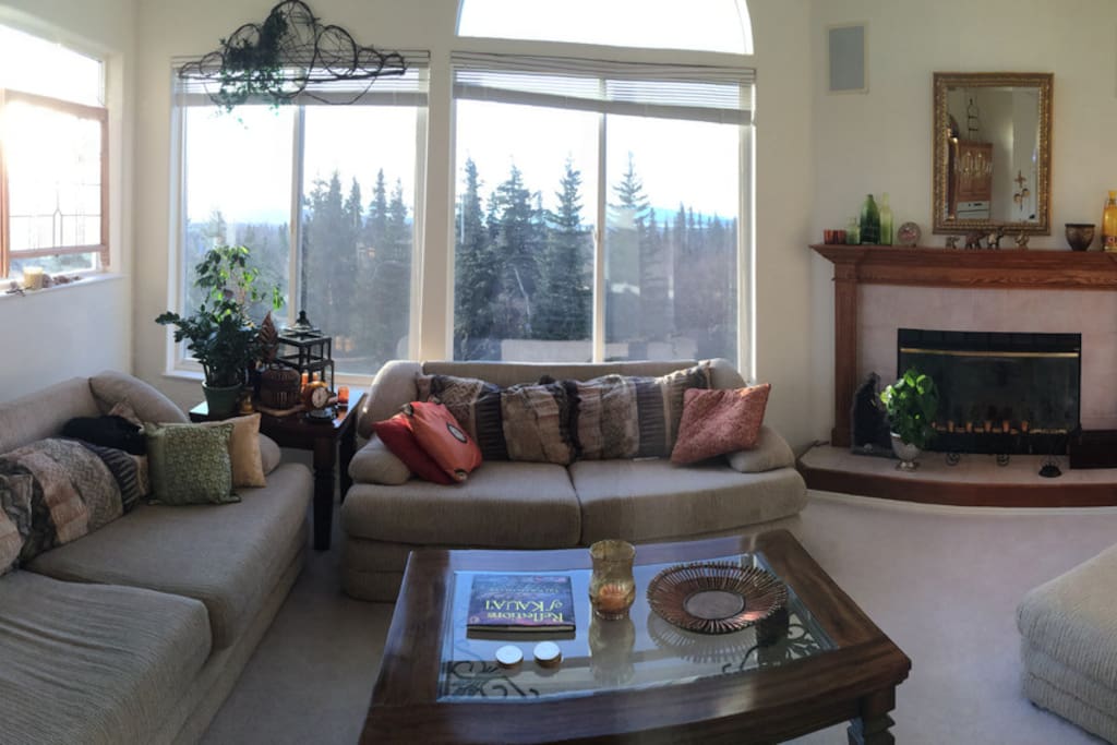 Second floor living room for an awesome view of Sleeping Lady.