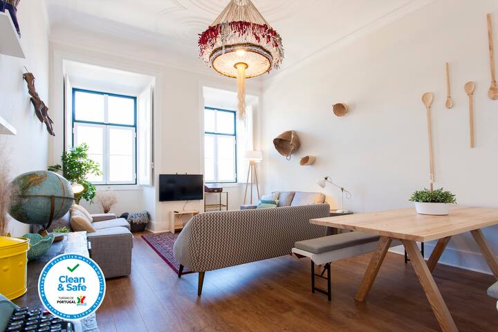 Big Bairro Alto 2E up to 27 guests by Central Hill