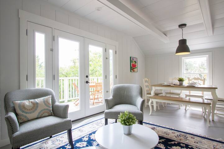 Carriage House at Hamilton Family Vineyards