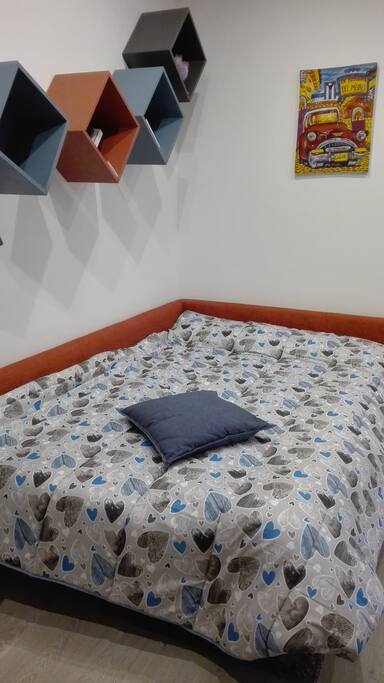 Angolo divano letto, molto comodo ed ideale per una o due persone