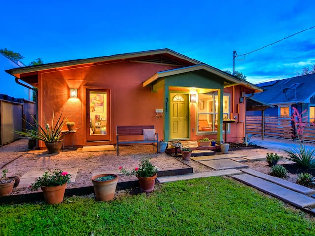 -30% Austin City Limits! HotTub UT Games SoCo Bats