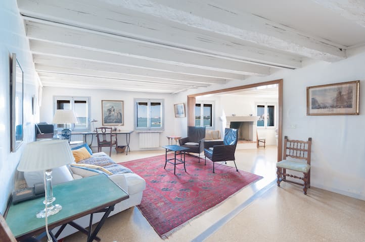 Ca’ Laguna, stunning views on Bacino di San Marco.