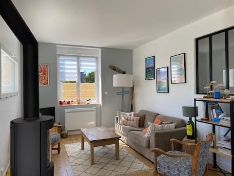 Top Airbnb: Les coquillages, a short walk to the beach and the port in Plobannalec Lesconil