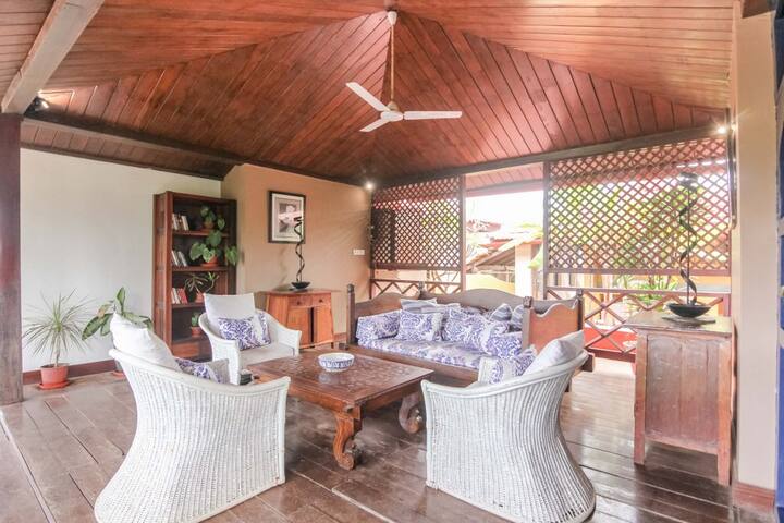 Shared living room image 2