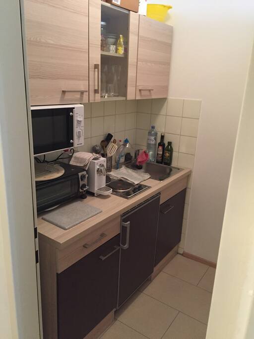 Küche mit Kaffeemaschine