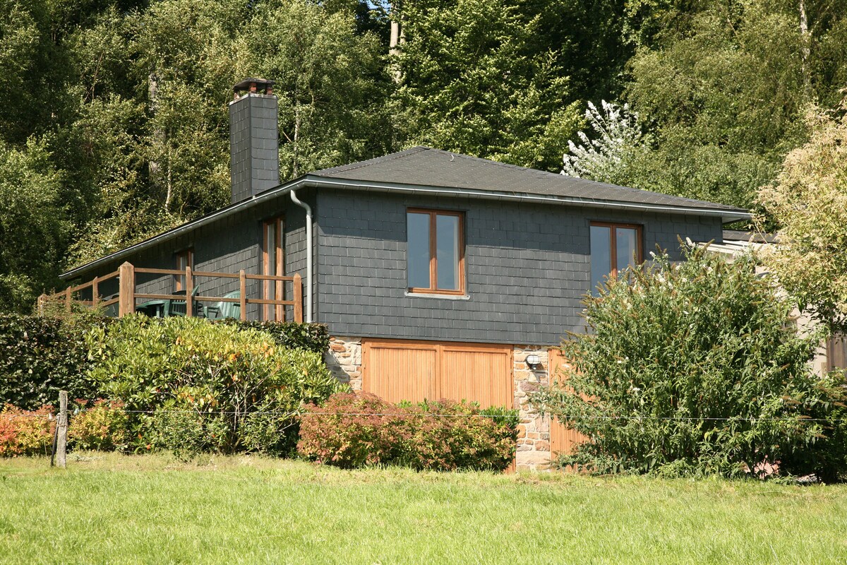 Popular Airbnb listing: Cozy Cottage, Basse-Bodeux in Trois Ponts