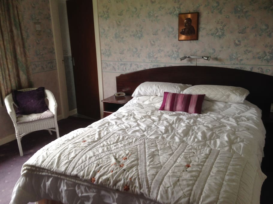 Bedroom No1. Double en suite