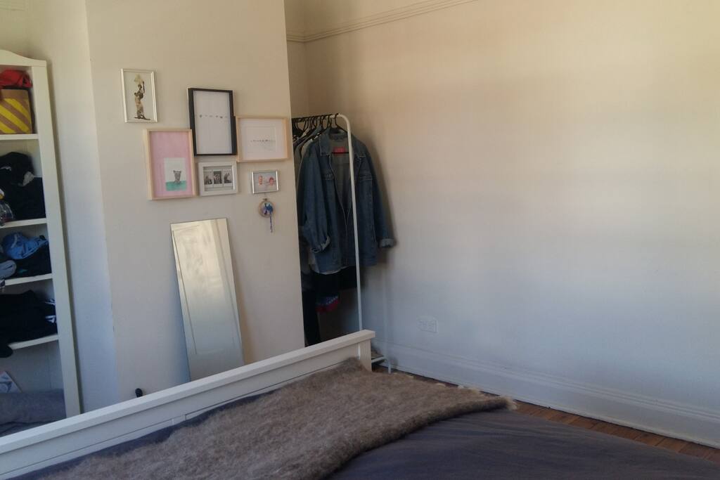 Again the clothes rack will be all free for your own use.