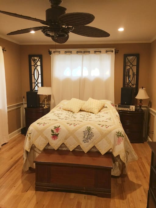 Queen size bed