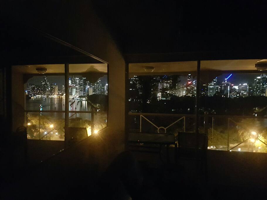 Wow factor...Brisbane by night.