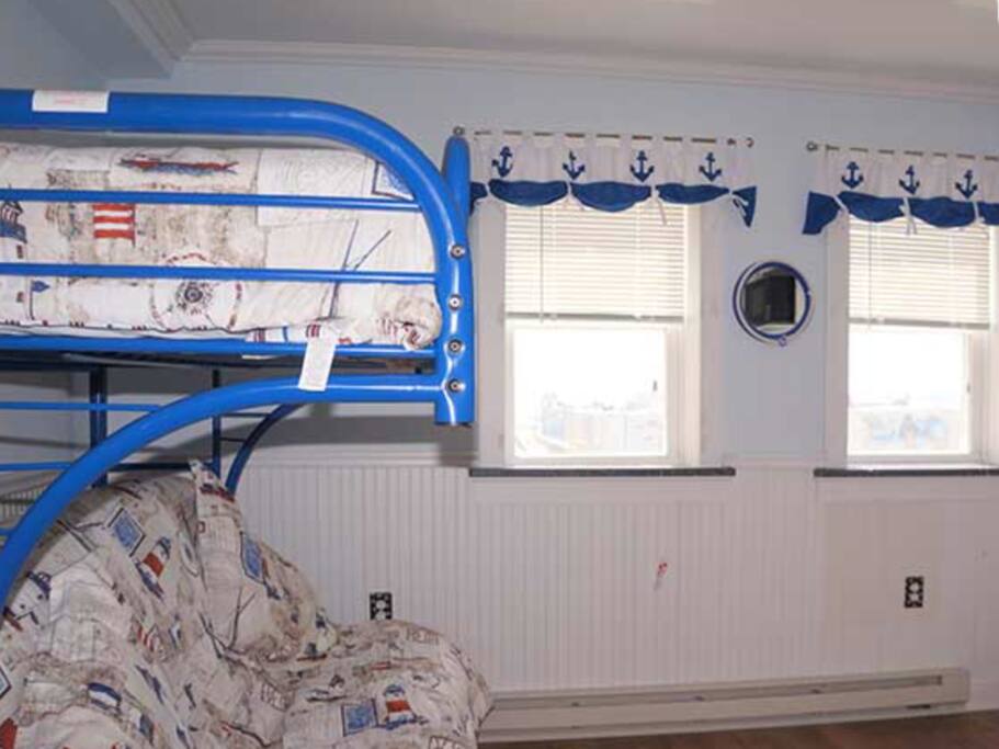 Sleeps 3 in beds!