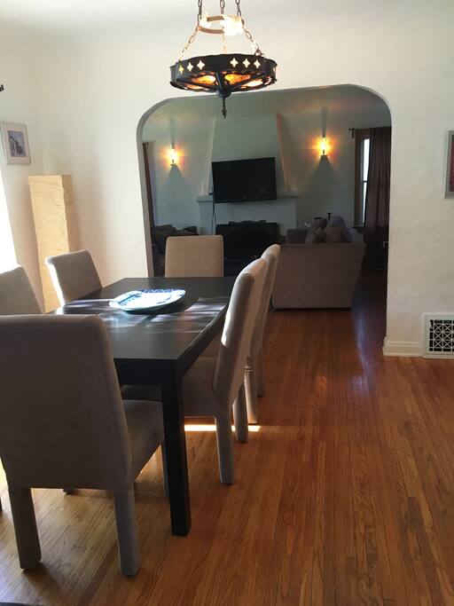 Dining room.