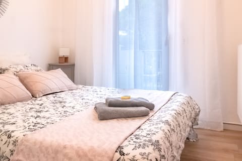 Popular Airbnb listing: 3-star designer apartment in the heart of La Grande-Motte in La Grande Motte