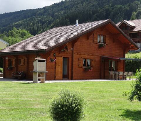 Lélex Monts Jura detached cottage with pool