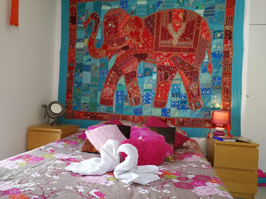 Chambre privée lumineuse.