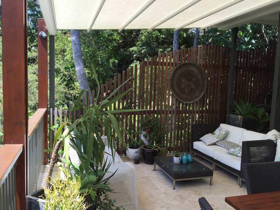 Motorised retractable roof provides protection from the sun and rain