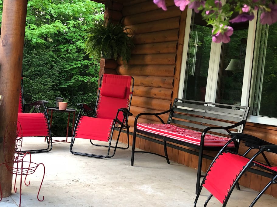Common sitting area.
