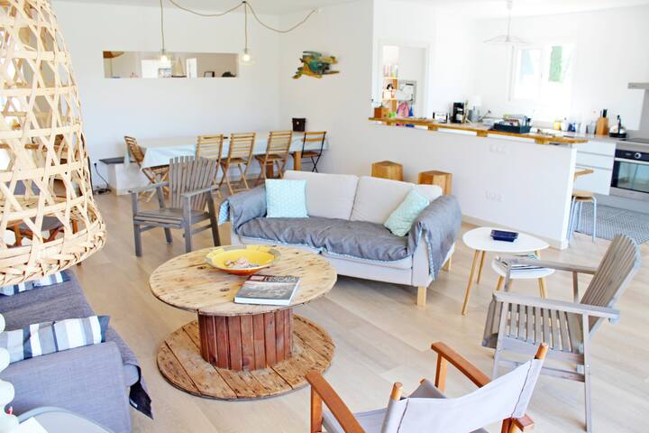 Spacieuse maison neuve 10/14 pers, 4mn des plages gallery image 4