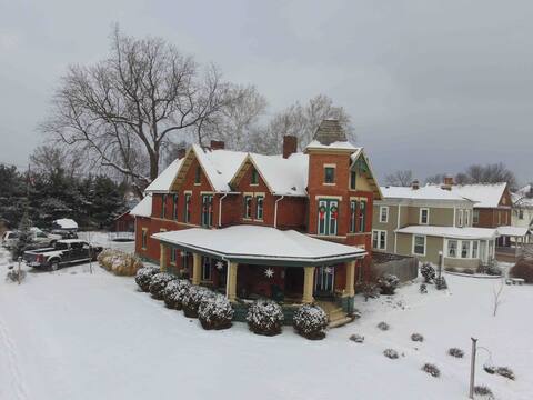 Large Historic Home w Hot Tub, Near Amish Country
