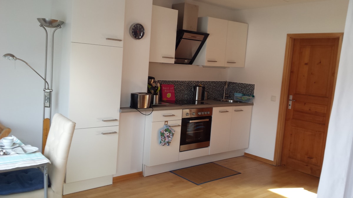 Leistungsstarkes Airbnb: Cologne, 2 Zi Appartement in Köln