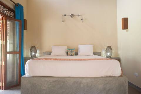 Lakefront Bungalow with pool near Yala
