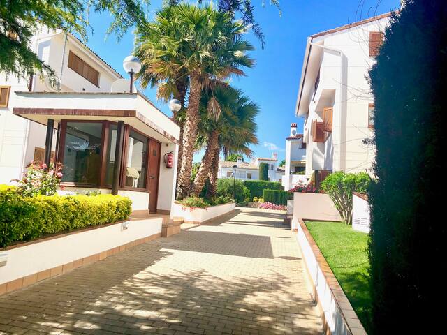 Best Summer (3 story) House – Pool / Garage gallery image 4