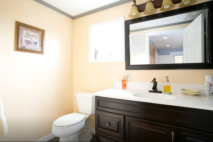 4 Bedroom Home by the Beach (WH) gallery image 4