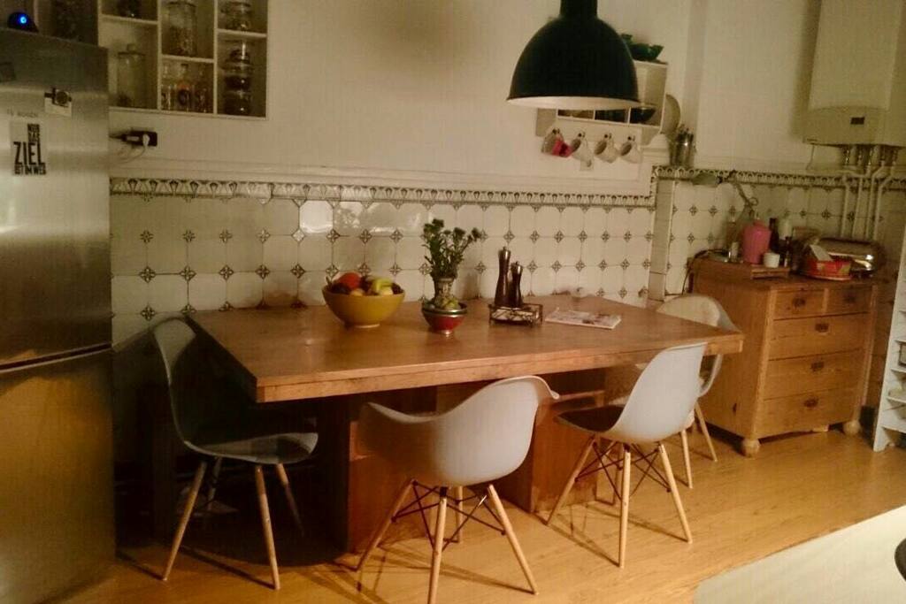 Esstisch