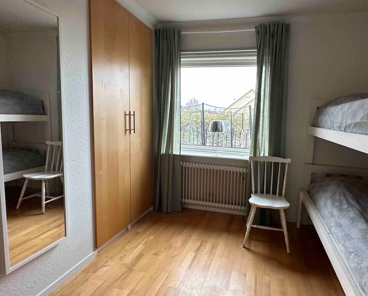 Spálne, polovičné poschodie 