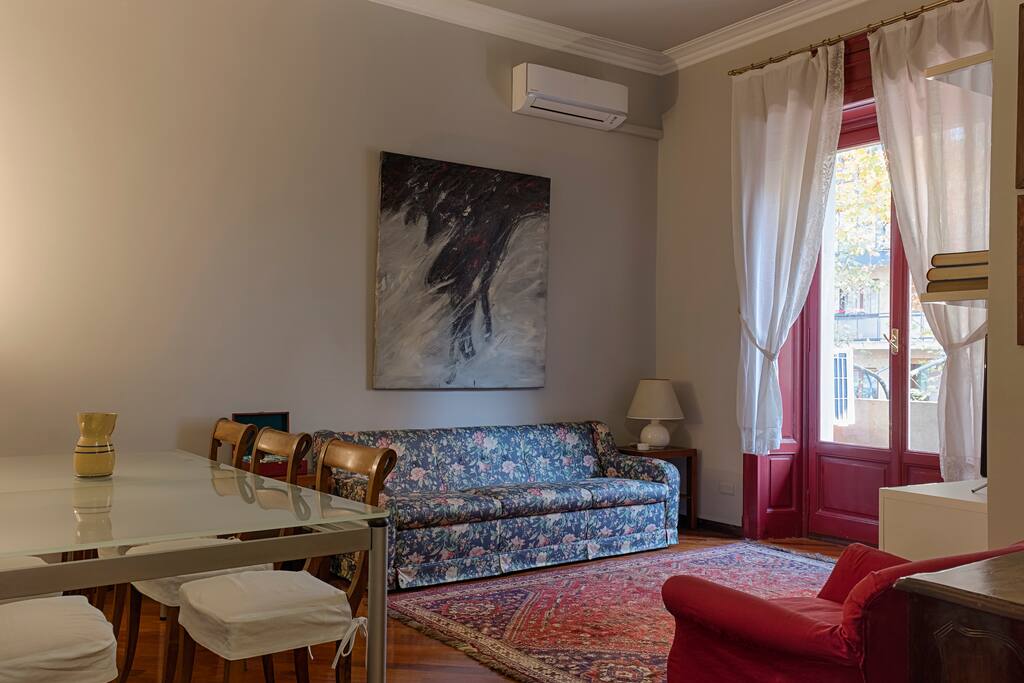 Living room - Dining table & Sofa