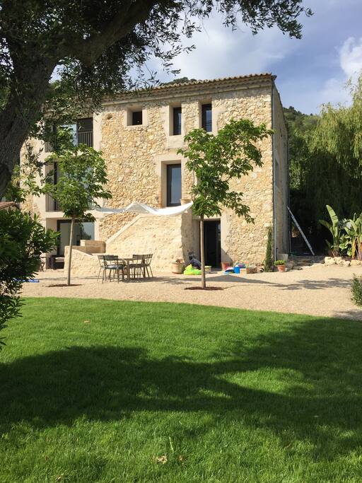 Facade et jardin