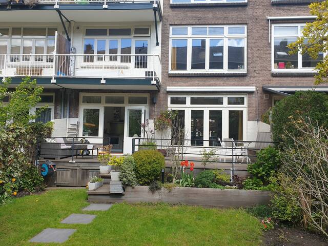 Spacious Family House with Garden in City Centre.